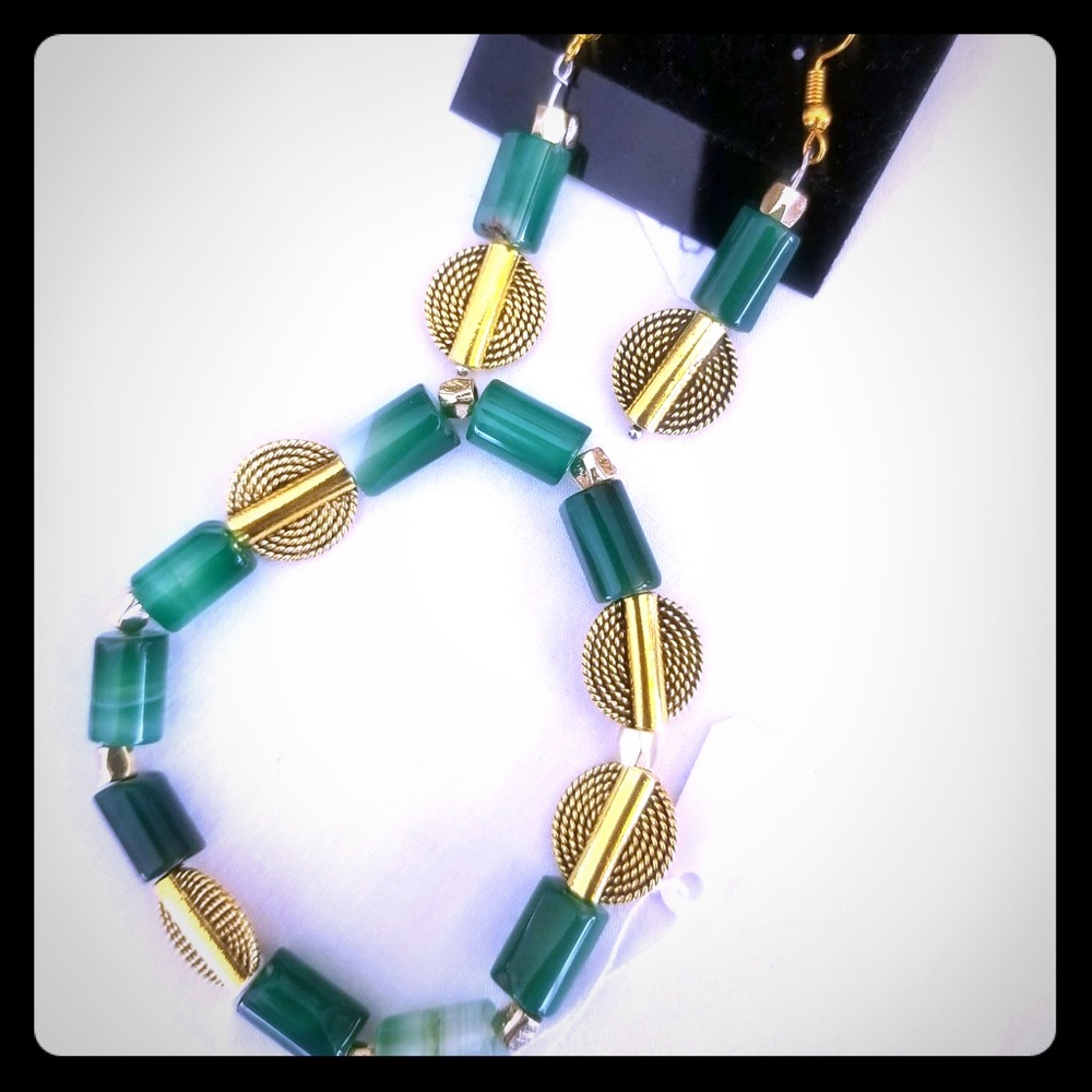 Bracelet & Earring Set in Green Glass Beads